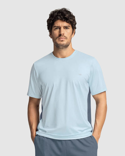 Camiseta deportiva de tacto suave con mallas transpirables laterales#color_591-azul-claro
