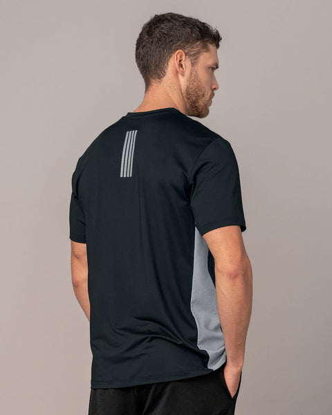 Camiseta deportiva de tacto suave con mallas transpirables laterales#color_700-negro