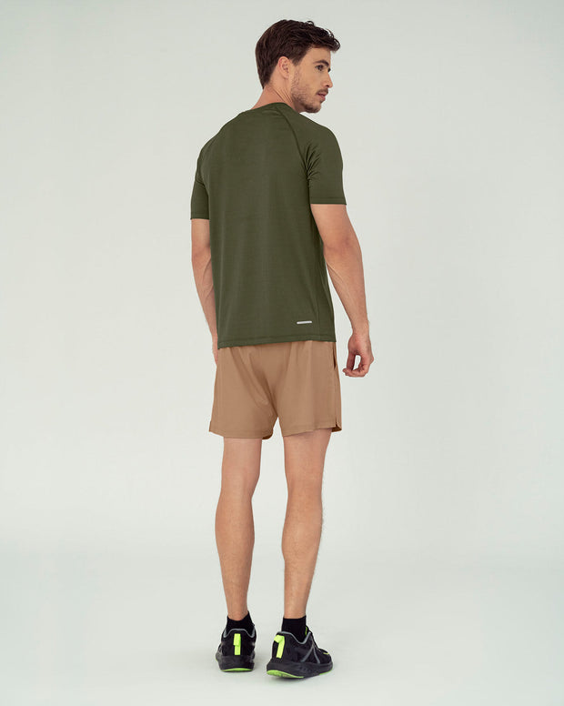 Camiseta deportiva con tela texturizada y transpirable