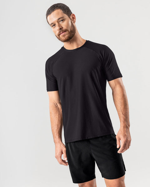 Camiseta deportiva con tela texturizada y transpirable#color_700-negro