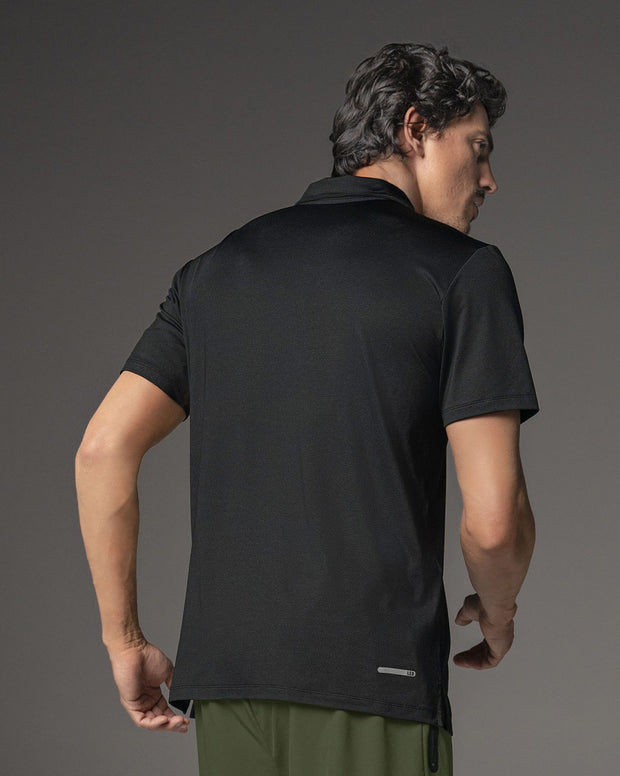 Camiseta deportiva transpirable con cuello tipo polo