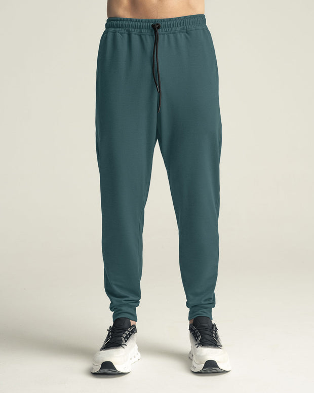 Jogger deportivo estilo sudadera con bolsillos laterales funcionales