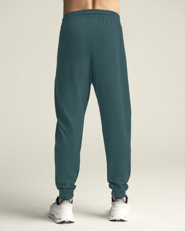 Jogger deportivo estilo sudadera con bolsillos laterales funcionales