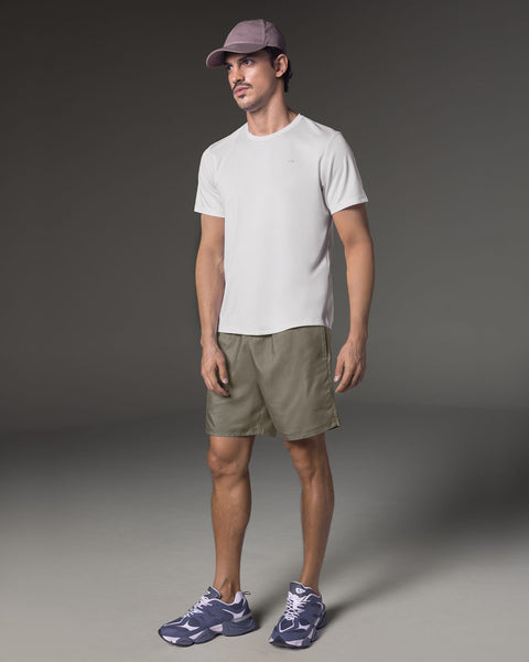 Pantaloneta deportiva con bolsillos funcionales#color_606-verde-oliva
