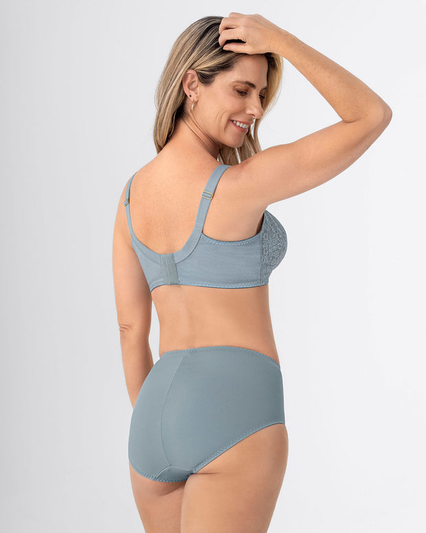 Brasier con copas completas en encaje de buen cubrimiento