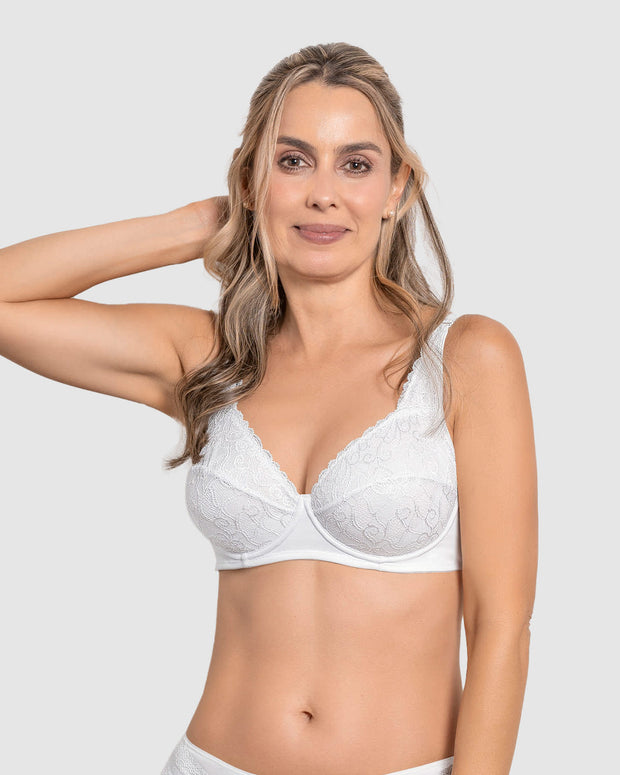 Brasier triangular con copas en encaje y espalda en tela lisa