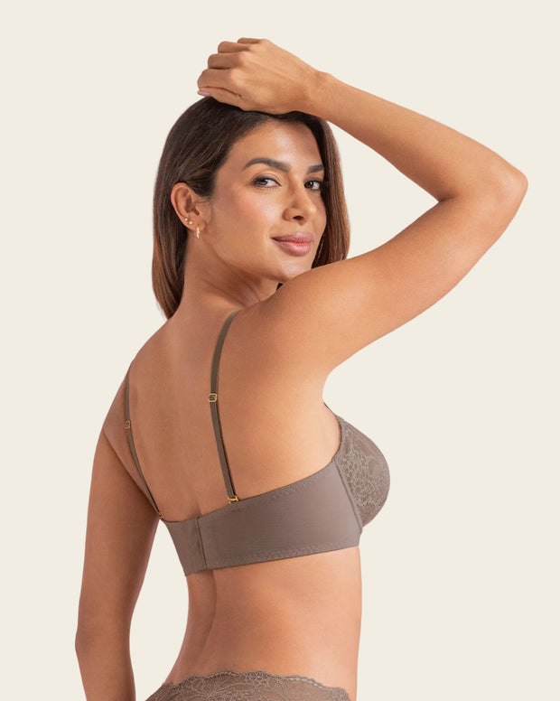 Brasier con copas en encaje y espalda en tul