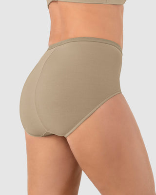 Panty clásico de control suave con excelente modelación#color_c54-verde-claro
