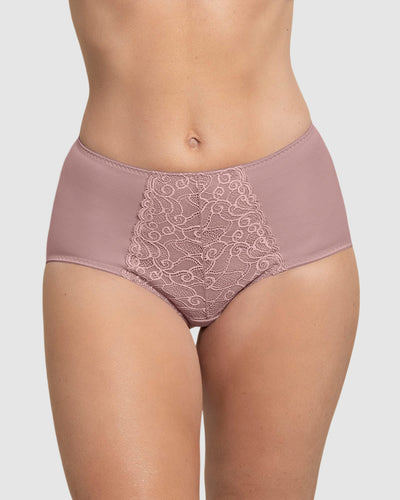 Panty clásico de control suave con toques de encaje en abdomen#color_a20-palo-rosa