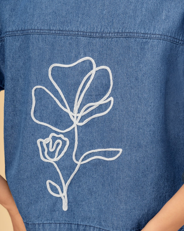 Chaqueta denim con  bordado en espalda