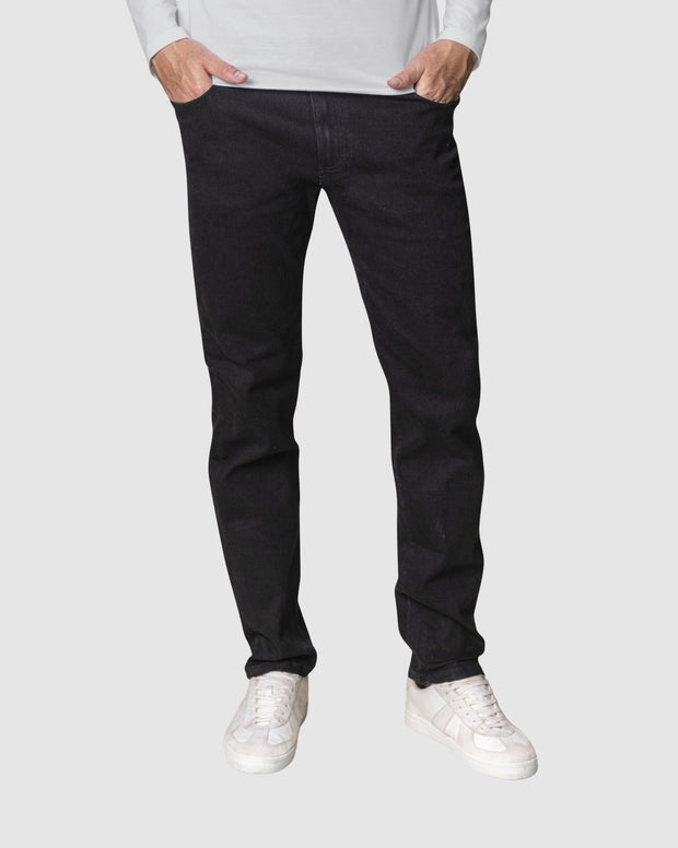 Jean slim con bota ajustada