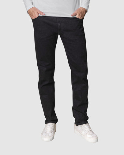 Jean slim con bota ajustada#color_700-negro