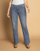 Jean bota recta con ruedo rústico#color_052-azul-medio