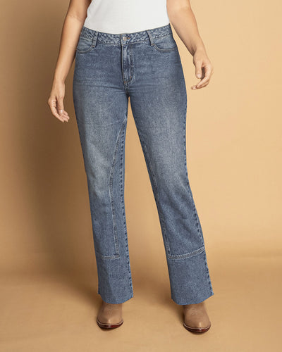 Jean bota recta con ruedo rústico#color_052-azul-medio