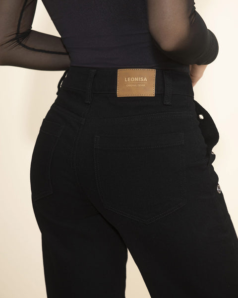 Jean bota recta con ojaletes