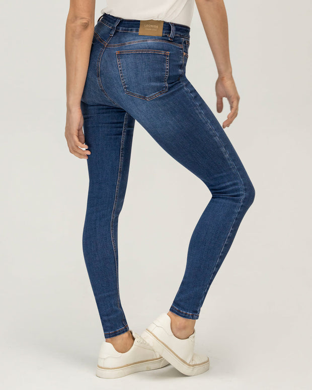 Jeans skinny esenciales para mujer