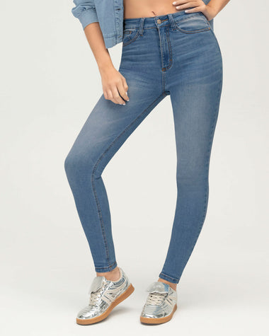 Jeans skinny esenciales para mujer#color_503-azul-medio