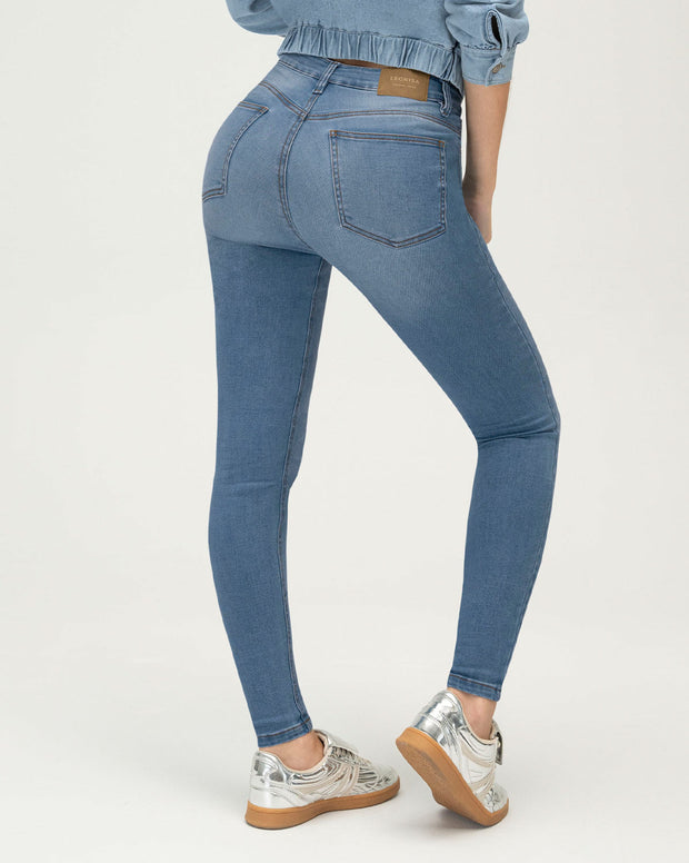 Jeans skinny esenciales para mujer