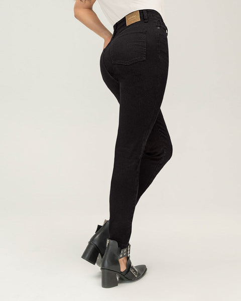 Jeans skinny esenciales para mujer#color_700-negro