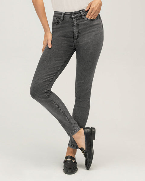 Jeans skinny esenciales para mujer#color_711-gris