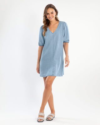 Vestido corto escote en V con mangas englobadas#color_022-hielo