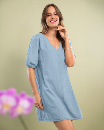 Vestido corto escote en V con mangas englobadas#color_022-hielo