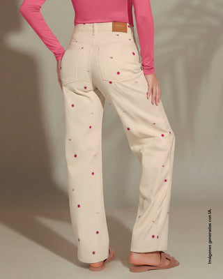 Jean en white denim con estampado#color_153-fondo-marfil-estampado
