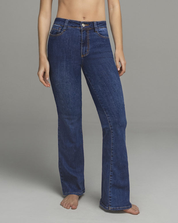 Jean levanta cola bota flare