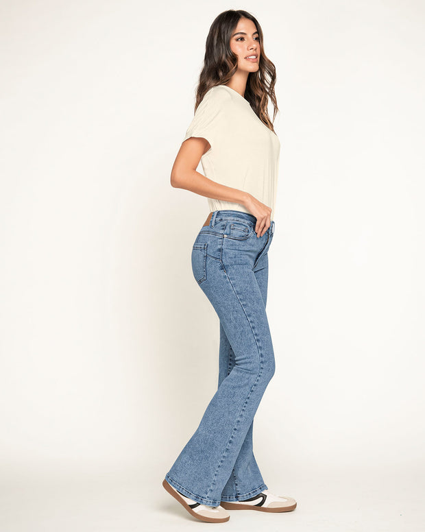 Jean levanta cola bota flare