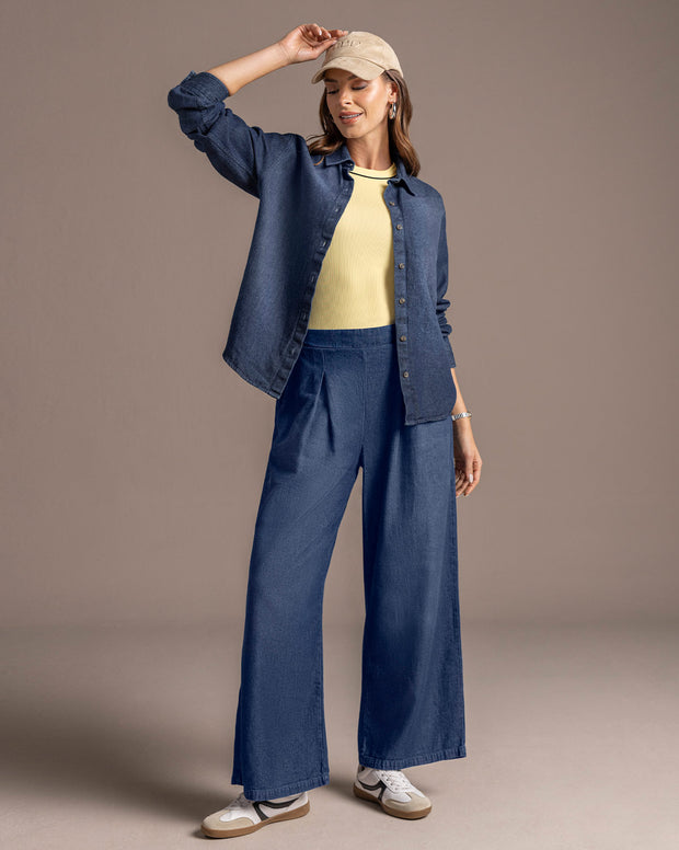 Jean bota ancha con prenses decorativos en frente