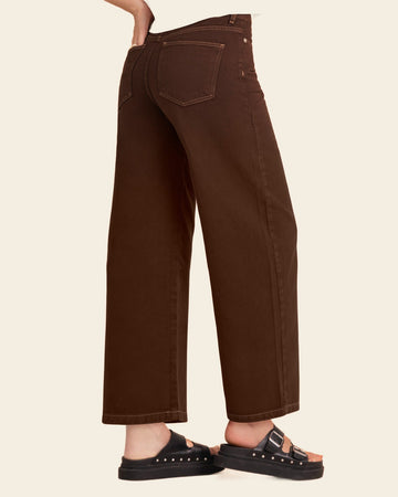 Jean bota amplia de largo crop#color_c23-cafe-chocolate
