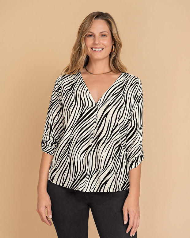 Blusa manga 3/4 con charretera no funcional