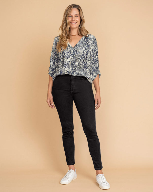 Blusa manga 3/4 con charretera no funcional