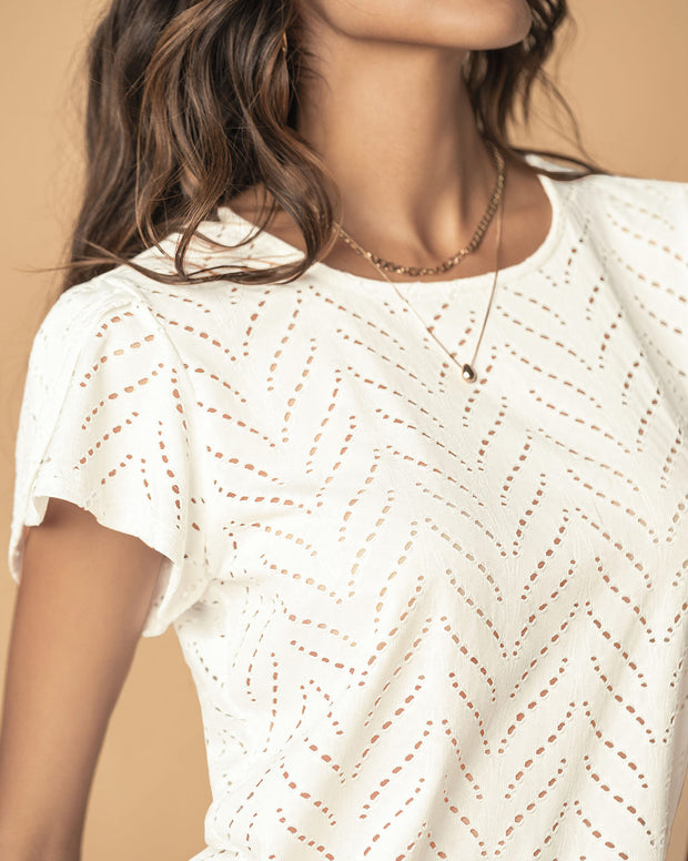 Camiseta manga corta con detalles en ojalillo