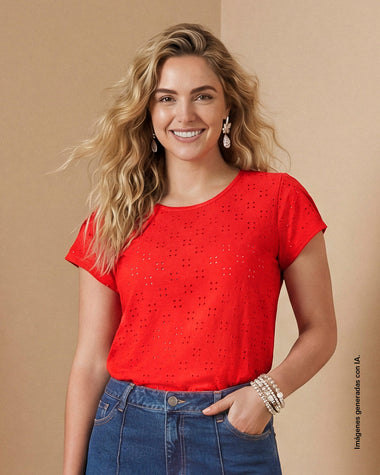 Camiseta manga corta con detalles en ojalillo#color_c36-rojo