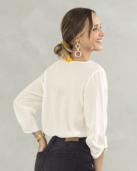 Blusa manga 3/4 con charretera en puños#color_018-marfil