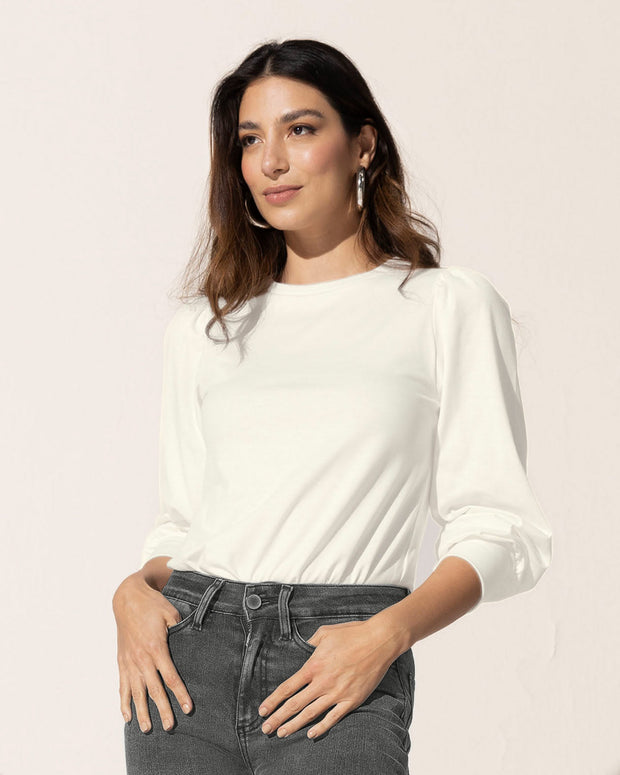 Camiseta manga larga con volumen y recogido en hombros