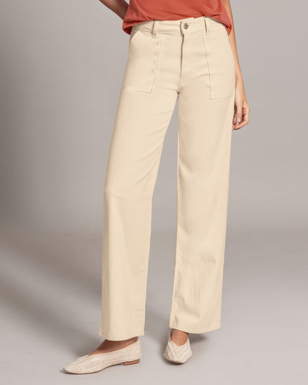 Pantalón bota recta con bolsillos de parche