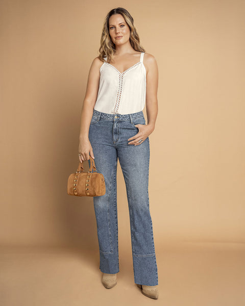 Blusa de tiras con escote en V y detalle de guipur#color_018-marfil