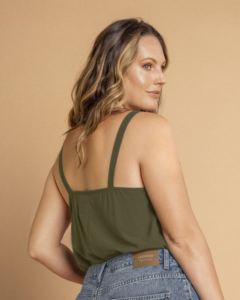 Blusa de tiras con escote en V y detalle de guipur#color_c46-verde