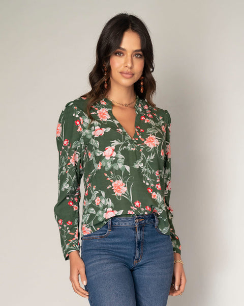 Blusa estampada cuello neru#color_038-verde-estampado