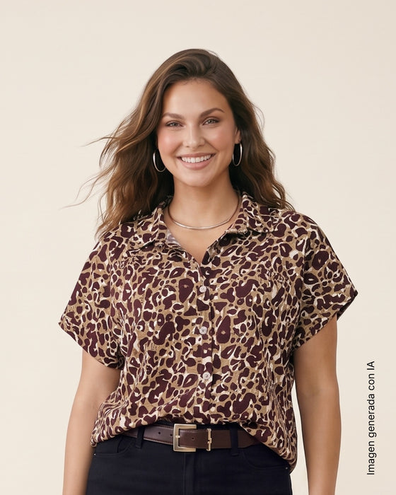 Blusa estampada de manga corta y cuello camisero#color_080-estampado