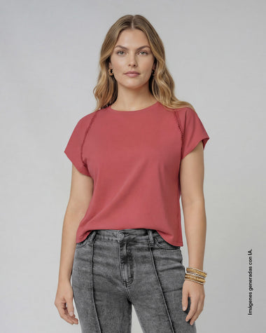 Camiseta con detalle guipure en mangas#color_c31-rosado