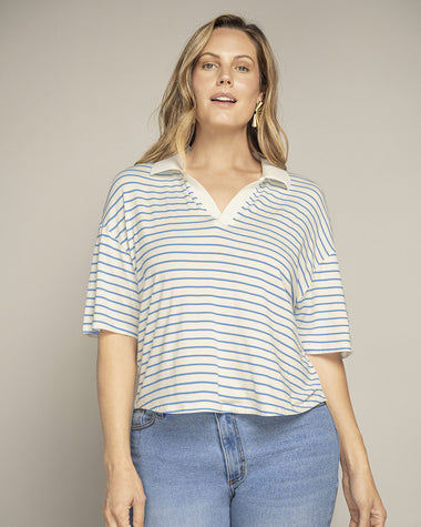 Blusa manga corta de silueta cuadrada#color_146-rayas-marfil-azul