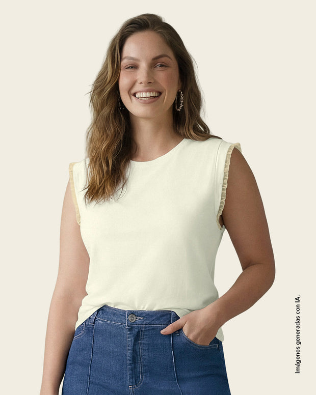 Camiseta con detalle tejido en mangas