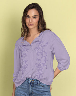 Blusa 3/4 con estampado en frente#color_c51-lila