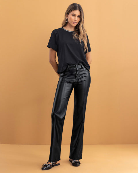Pantalón bota recta efecto cuero#color_700-negro