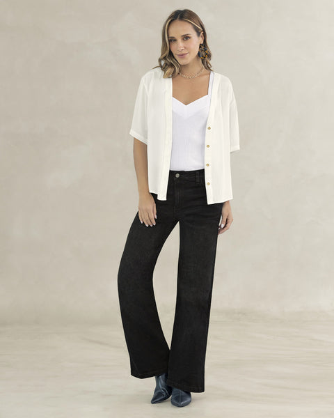 Blusa manga amplia con cuello en V y botones funcionales en frente#color_018-marfil