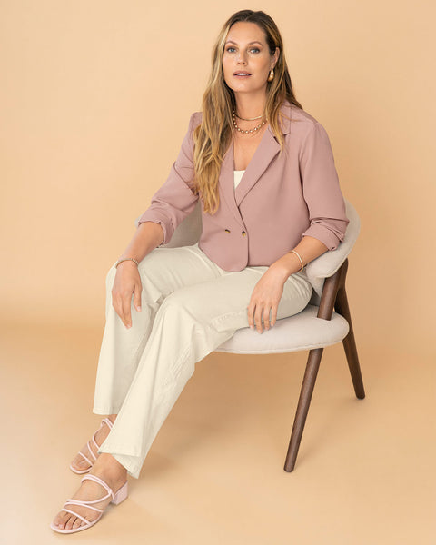 Blazer silueta corta tipo sastre#color_180-palo-rosa-medio