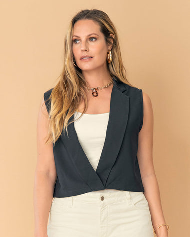 Chaleco de cuello con solapas#color_711-gris